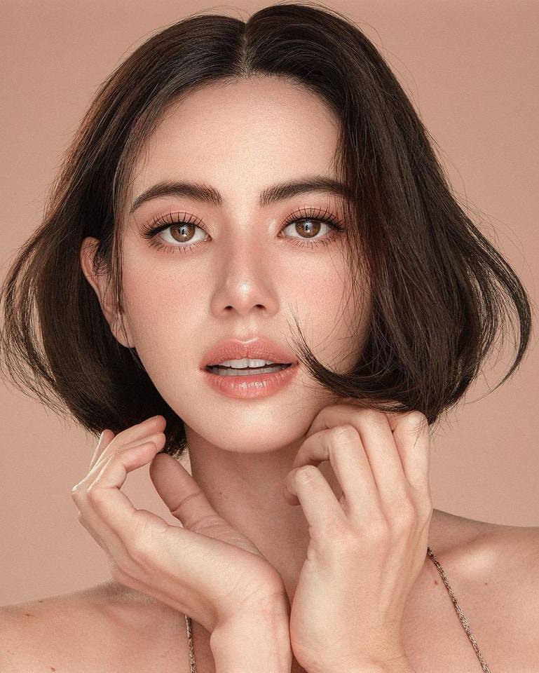 Hướng dẫn cách trang điểm "say rượu" đầy mê hoặc