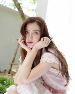 Hướng dẫn cách trang điểm "say rượu" đầy mê hoặc