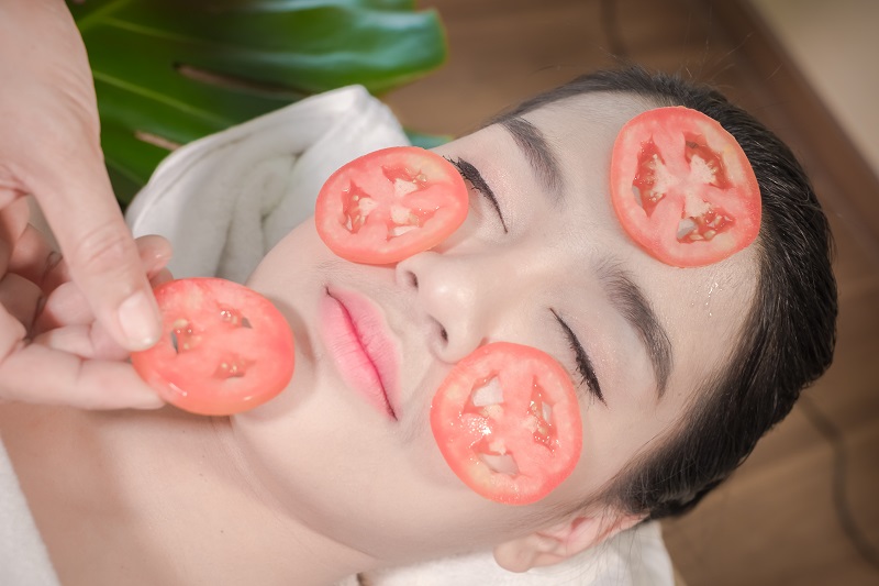 5 Lợi Ích Tuyệt Vời Khi Đắp Mặt Nạ Cà Chua 5 Lợi Ích Tuyệt Vời Khi Đắp Mặt Nạ Cà Chua
