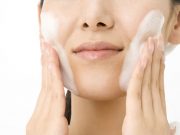 Muốn lỗ chân lông nhỏ xíu, trị sạch mụn đầu đen trên da, các nàng chỉ cần thực hiện 2 bước này.